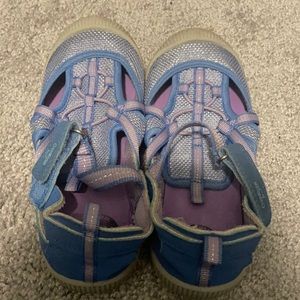 Oshkosh Velcro shoes kids